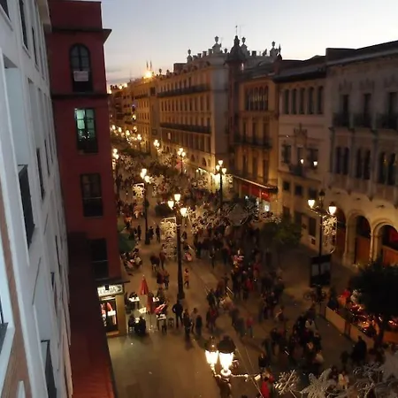 Next To La Giralda Terraza